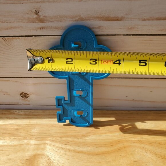 VTG Tupperware Blue Key Holder Wall Hook Tupperware Party Game Gift from 1991 - Picture 4 of 4